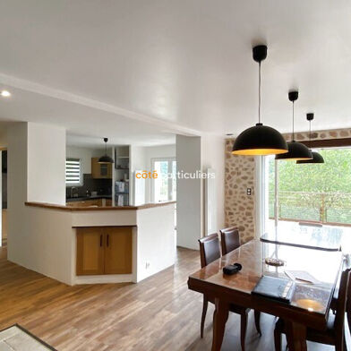 Maison 5 pièces 296400 €