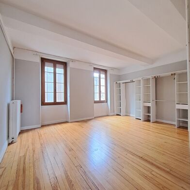 Appartement 3 pièces 126 m²