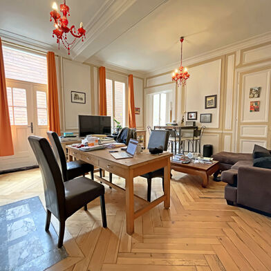 Maison 8 pièces 398 m²