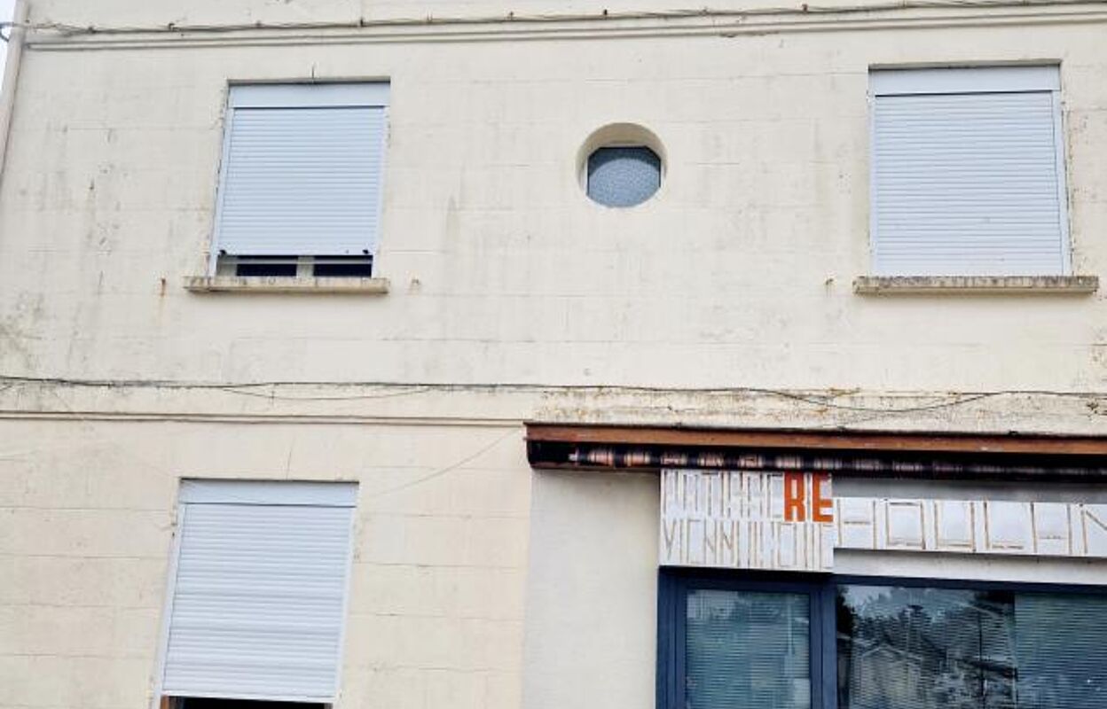 immeuble  pièces 118 m2 à vendre à Talais (33590)