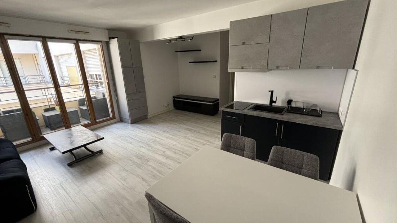 appartement 1 pièces 43 m2 à louer à Paris 11 (75011)