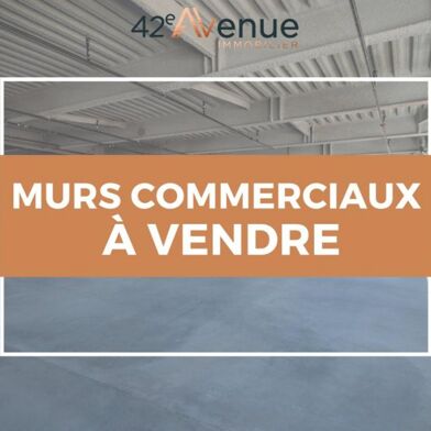 Commerce 787 m²