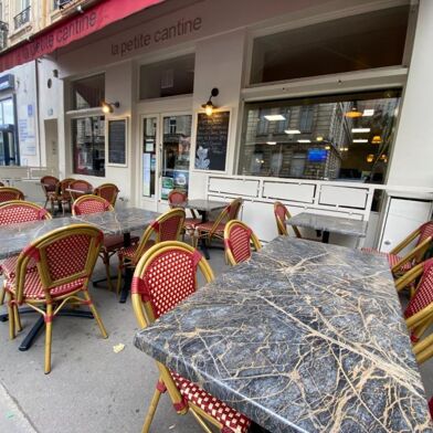 Commerce  216800 €