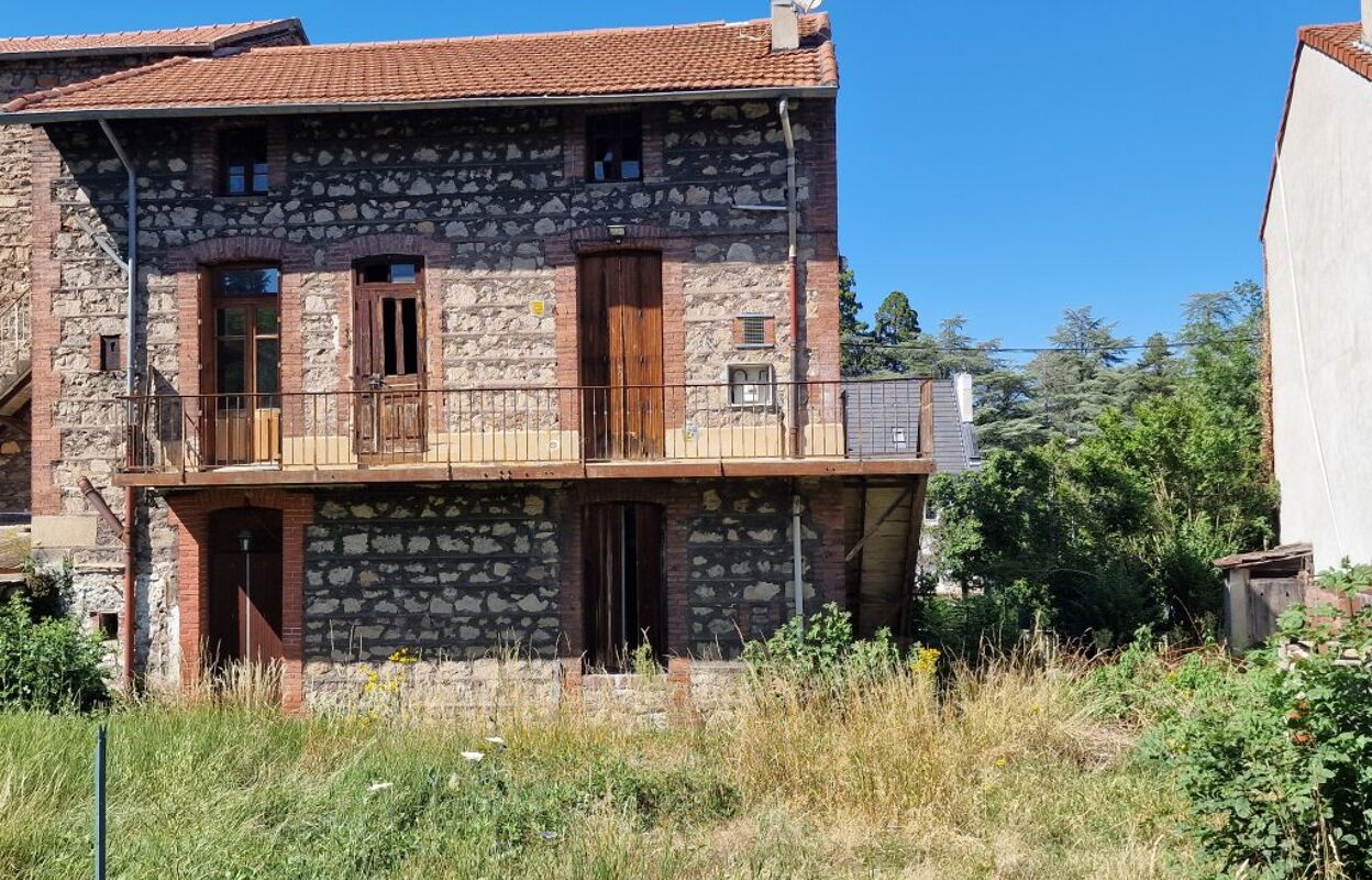 immeuble  pièces 240 m2 à vendre à Fraisses (42490)