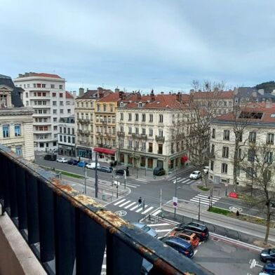 Appartement 5 pièces 147000 €