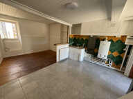 Maison atypique en pierres — photo 2