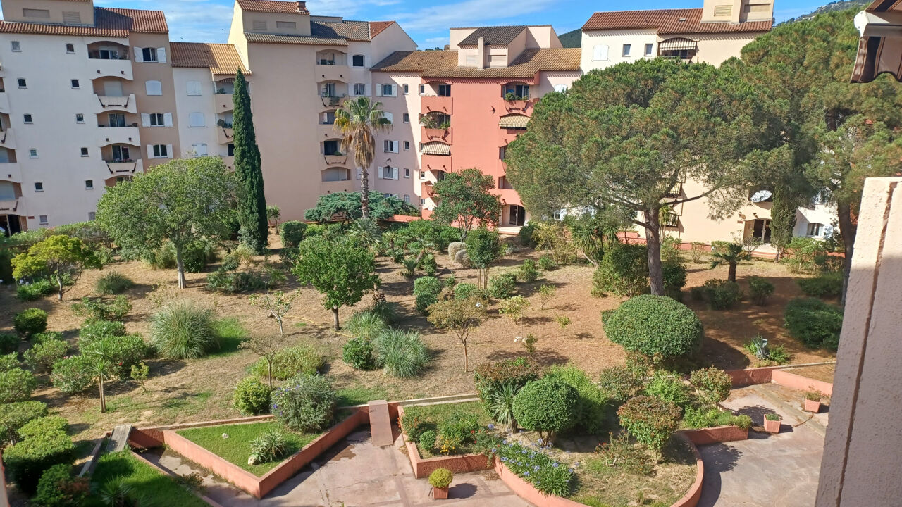 appartement 4 pièces 77 m2 à vendre à Hyères (83400)