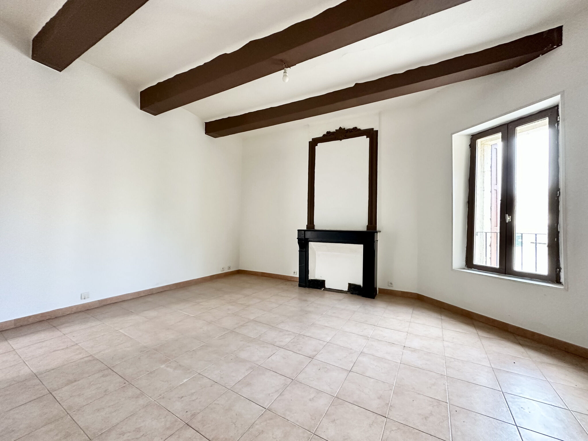 Appartement  T4 à vendre Milhaud 30540