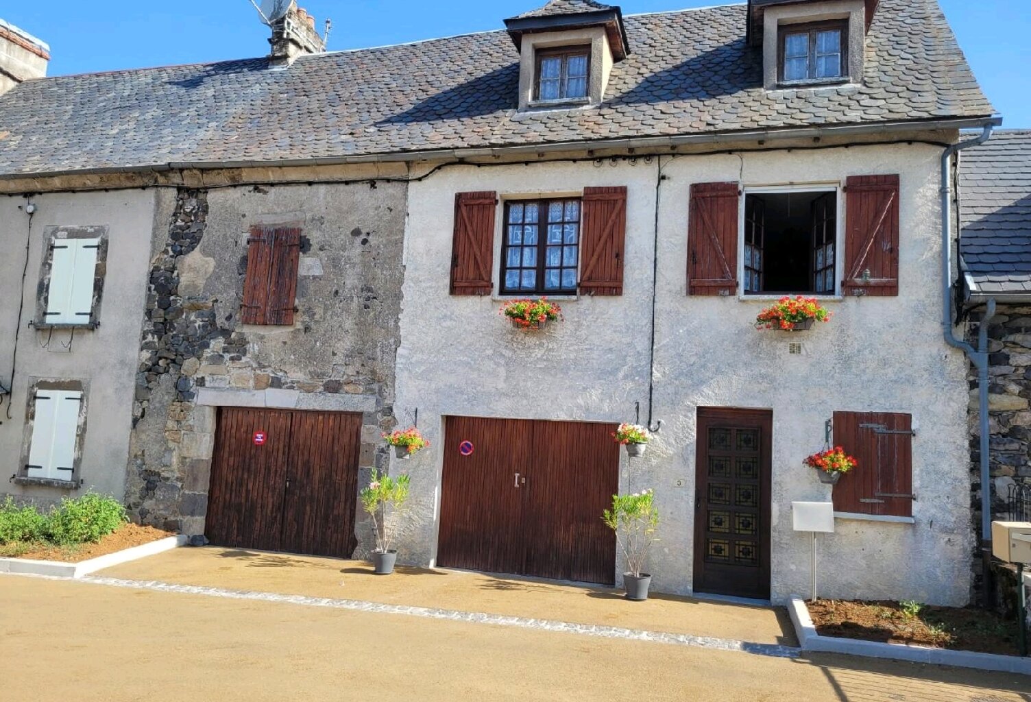 Vente maison 7 pièces 133 m² Sauvat (15240) — photo 1