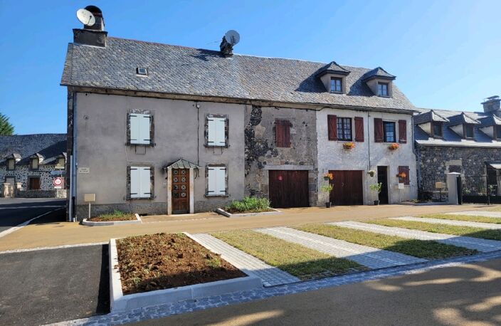 Vente maison 7 pièces 133 m² Sauvat (15240) — photo 2