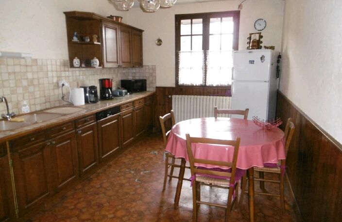 Vente maison 7 pièces 133 m² Sauvat (15240) — photo 3