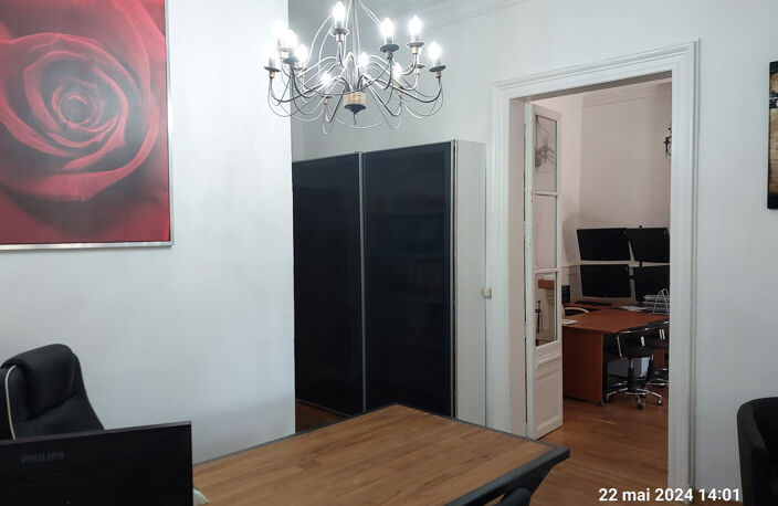 Maison de ville debut 20 s, 180m2  avec jardin clos, proche — photo 4
