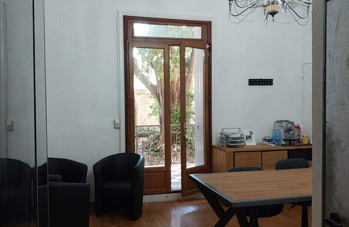 Maison de ville debut 20 s, 180m2  avec jardin clos, proche — photo 5
