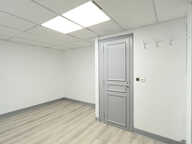 A LOUER BUREAU DE 50 M2 AVEC PARKINGS - SECTEUR CAVIGNAC — photo 3