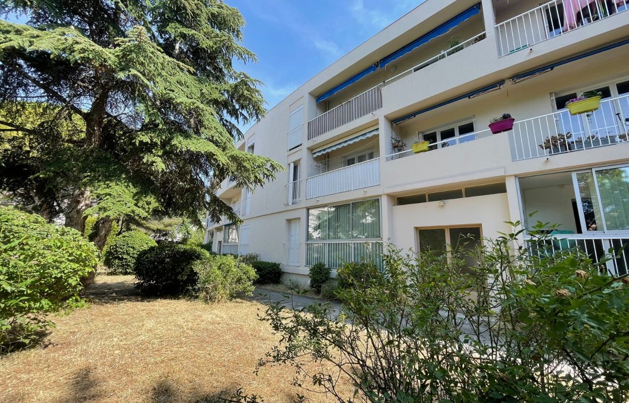 appartement 2 pièces 56 m2 à vendre à Toulon (83200)