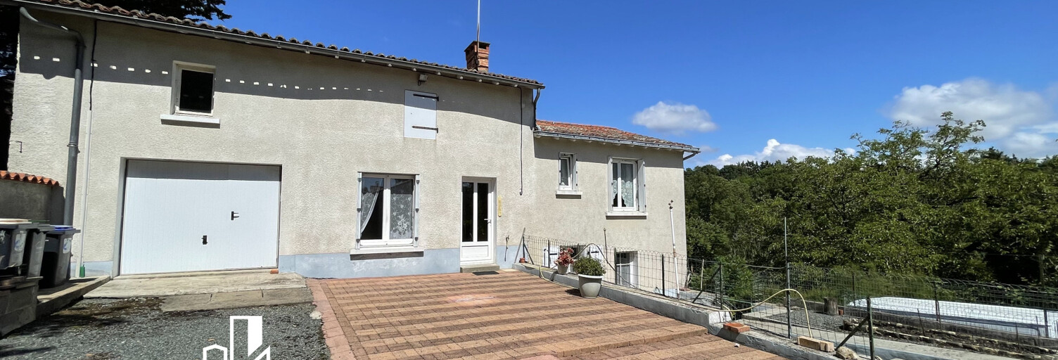 Maison 5 Pièces 85 m² à vendre à L'Orbrie (85200)