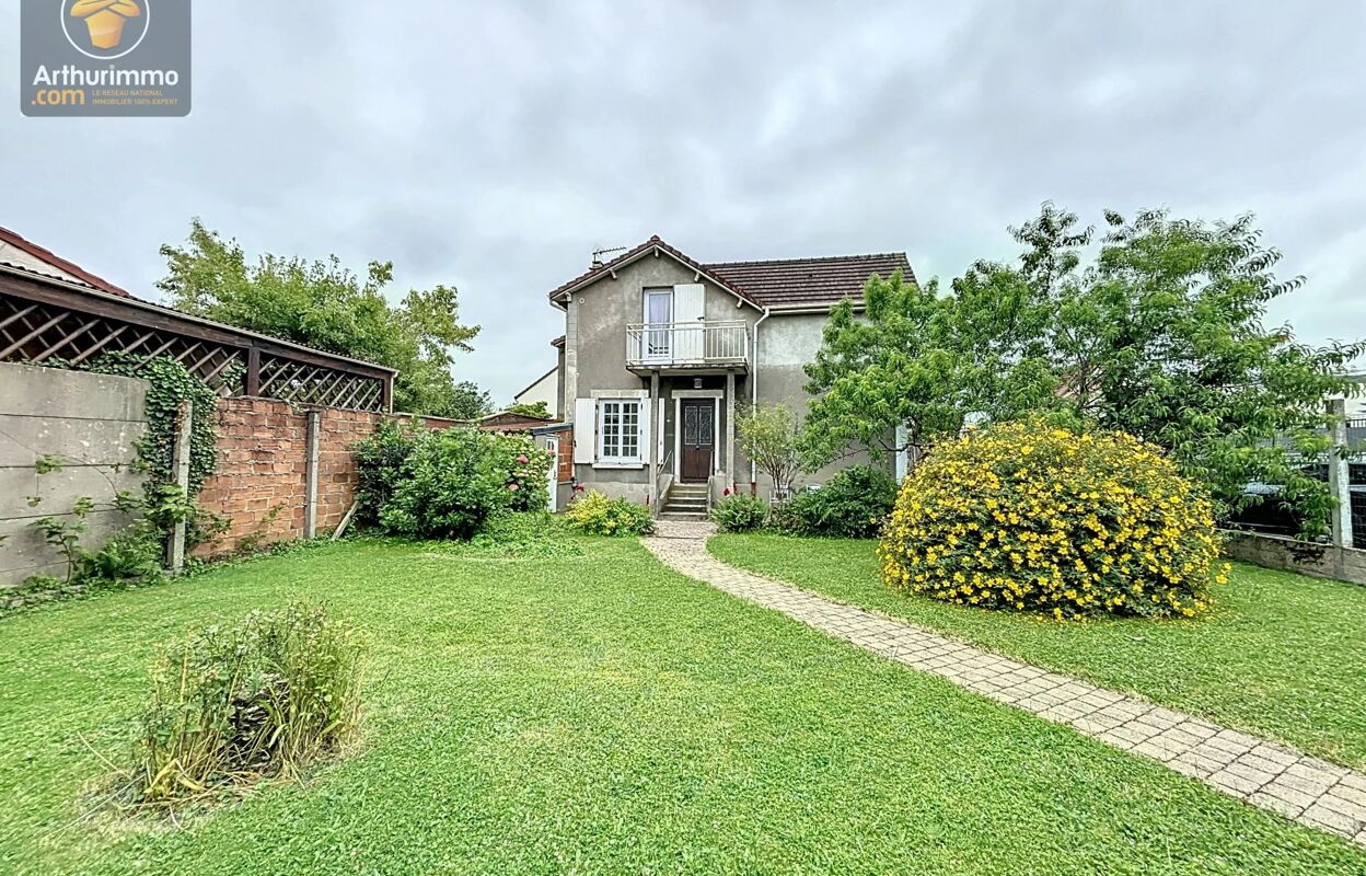 maison 5 pièces  m2 à vendre à Ormesson-sur-Marne (94490)