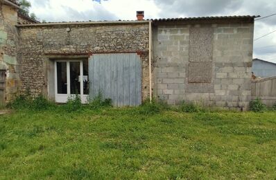 vente maison 44 000 € à proximité de Bussac-sur-Charente (17100)