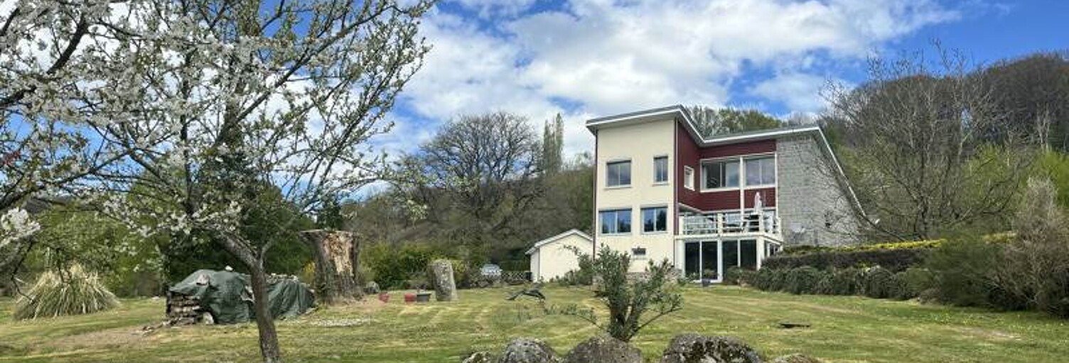 Maison 8 Pièces 240 m² à vendre à Sainte-Feyre (23000)