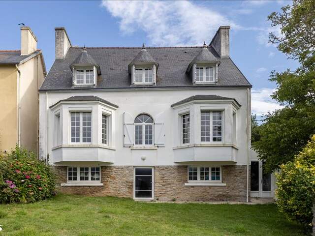 Pavillon de 8 pièces principales — photo du bien