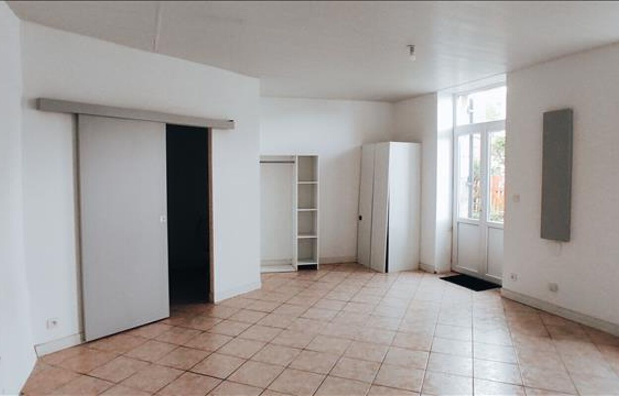 maison 2 pièces 43 m2 à vendre à Berson (33390)