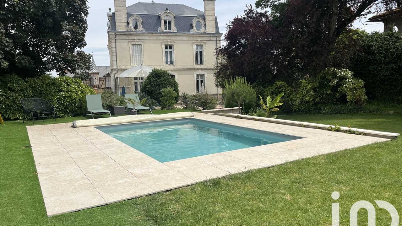 maison 13 pièces 545 m2 à vendre à Parthenay (79200)