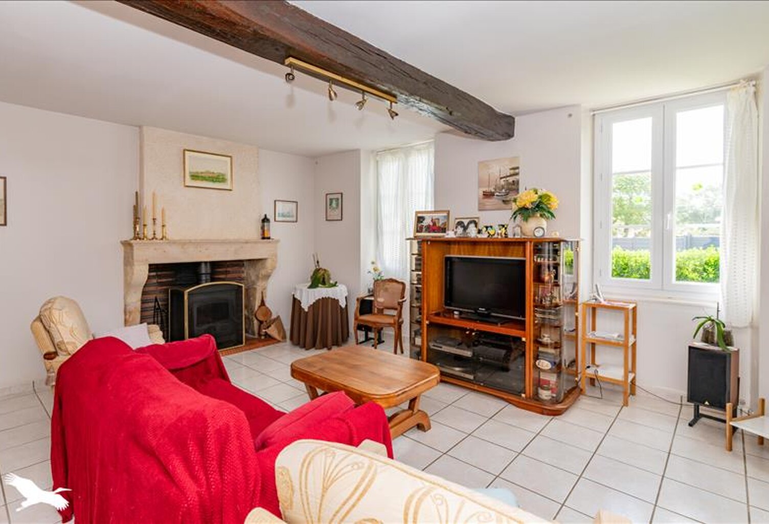 Maison en pierre de 4 pièces principales — photo 1