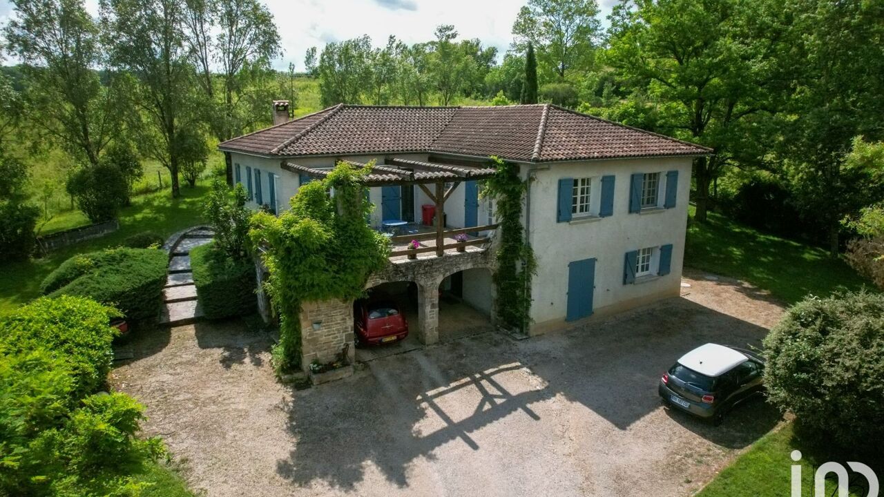 maison 7 pièces 216 m2 à vendre à Villefranche-de-Rouergue (12200)