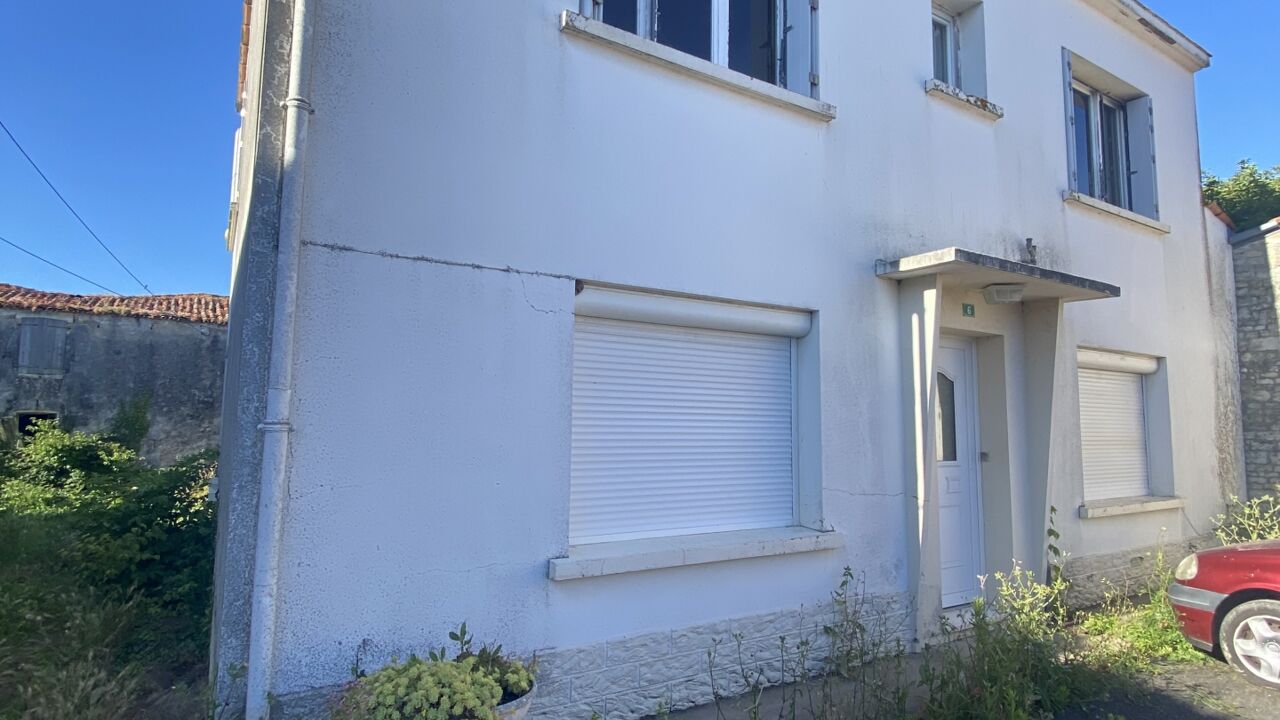 maison 6 pièces 117 m2 à vendre à Vérines (17540)