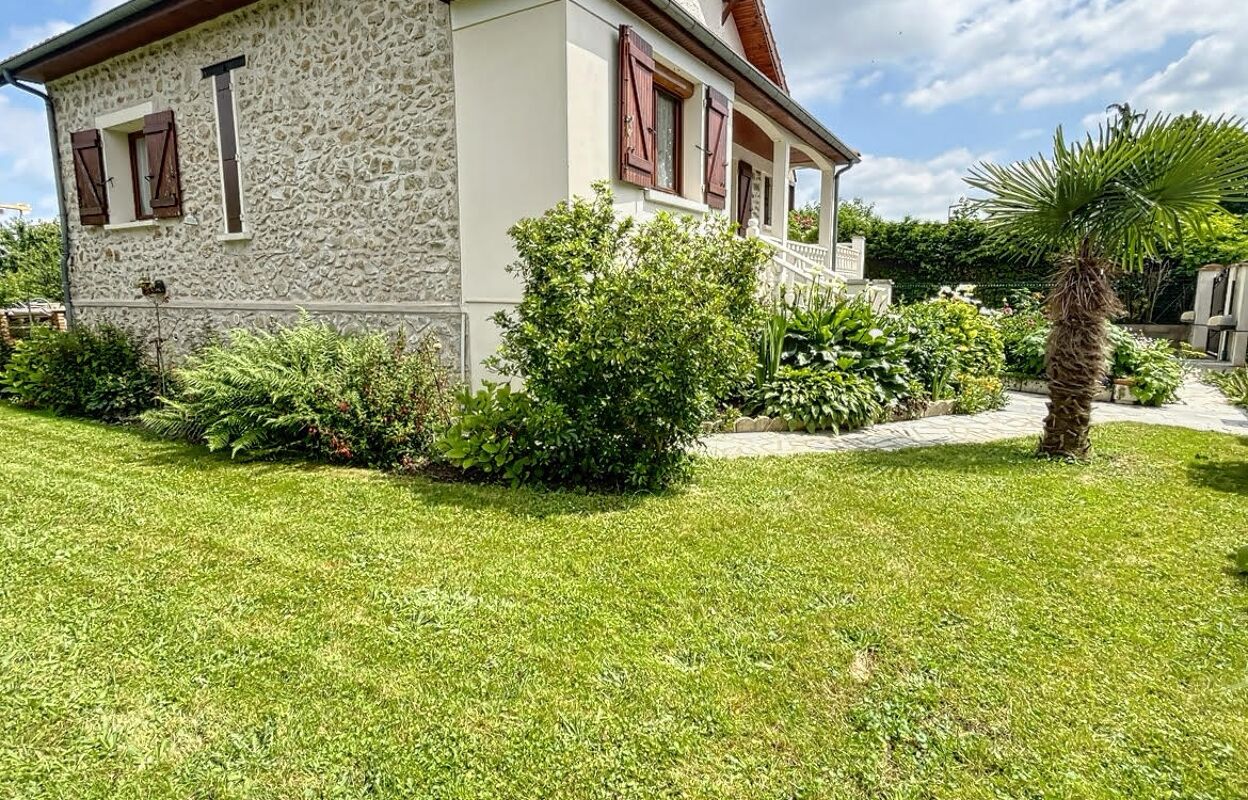 maison 6 pièces 110 m2 à vendre à Brie-Comte-Robert (77170)