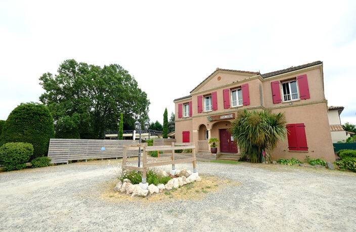 Pibrac - sur terrain 1115 m² - Immeuble/maison de rapport de 206 m² — photo 2