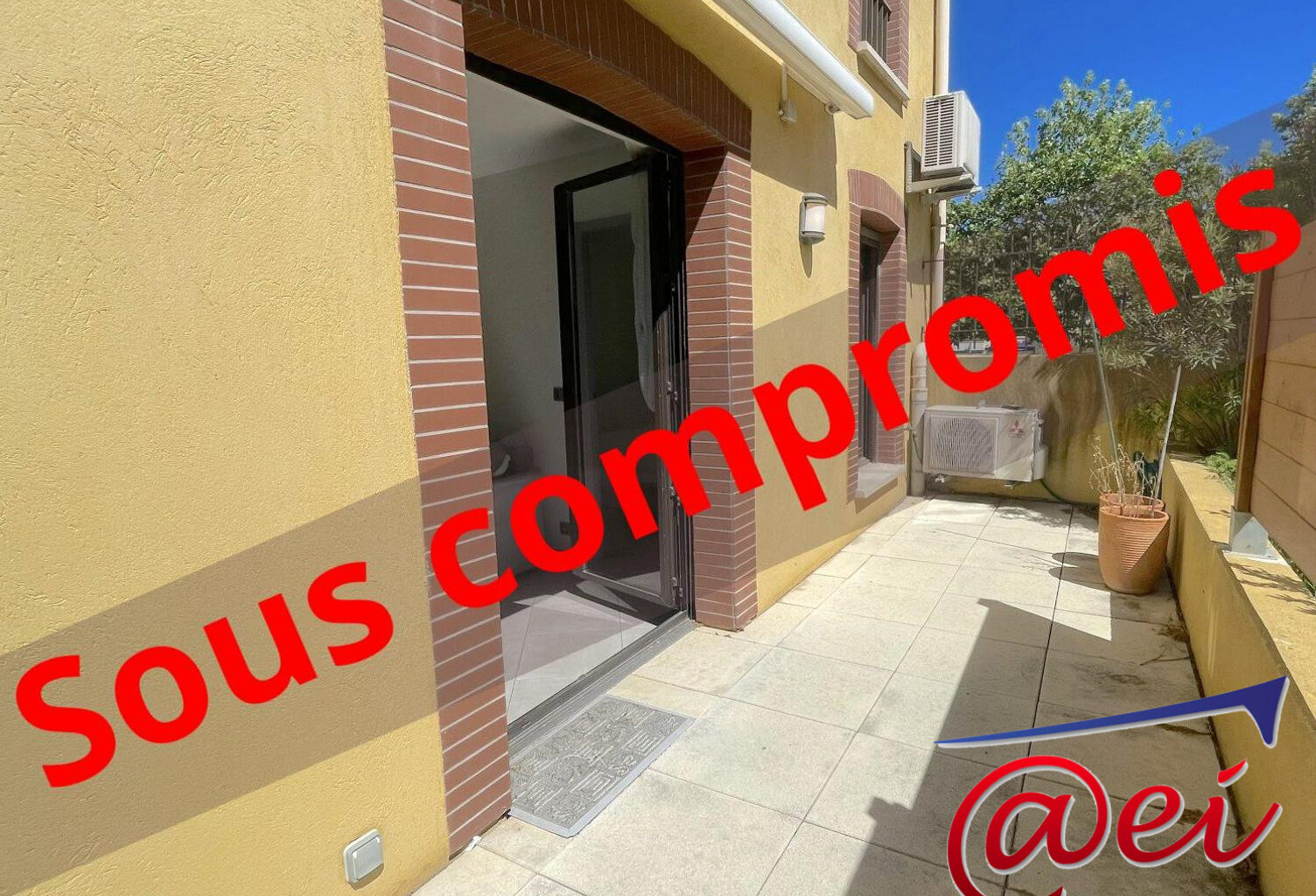 Appartement T2 récent avec terrasse, cave et parking Six-Fours- — photo 1