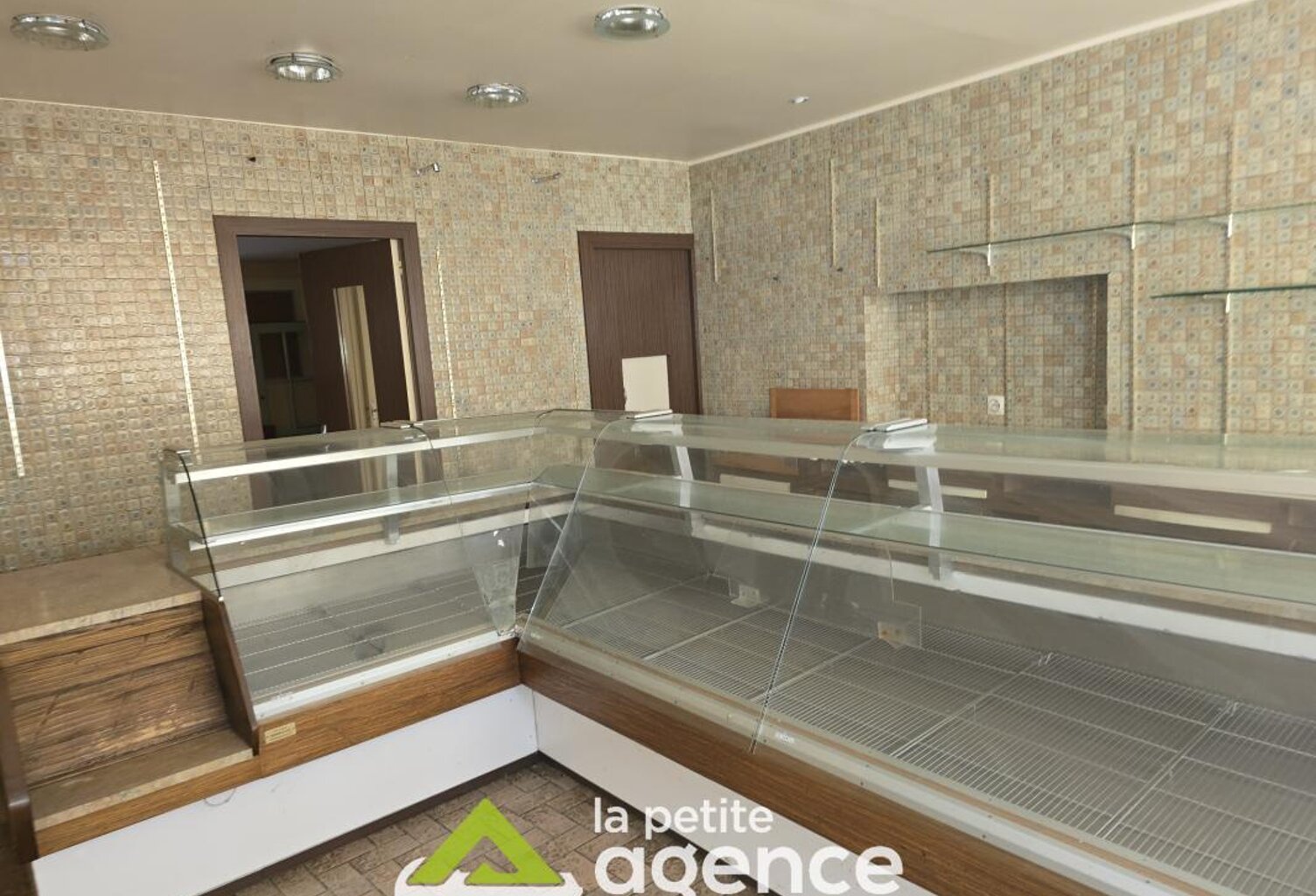 DUN SUR AURON : Idéalement bien situé, ensemble immobilier c — photo 1