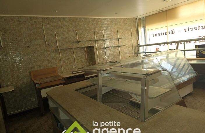 DUN SUR AURON : Idéalement bien situé, ensemble immobilier c — photo 5