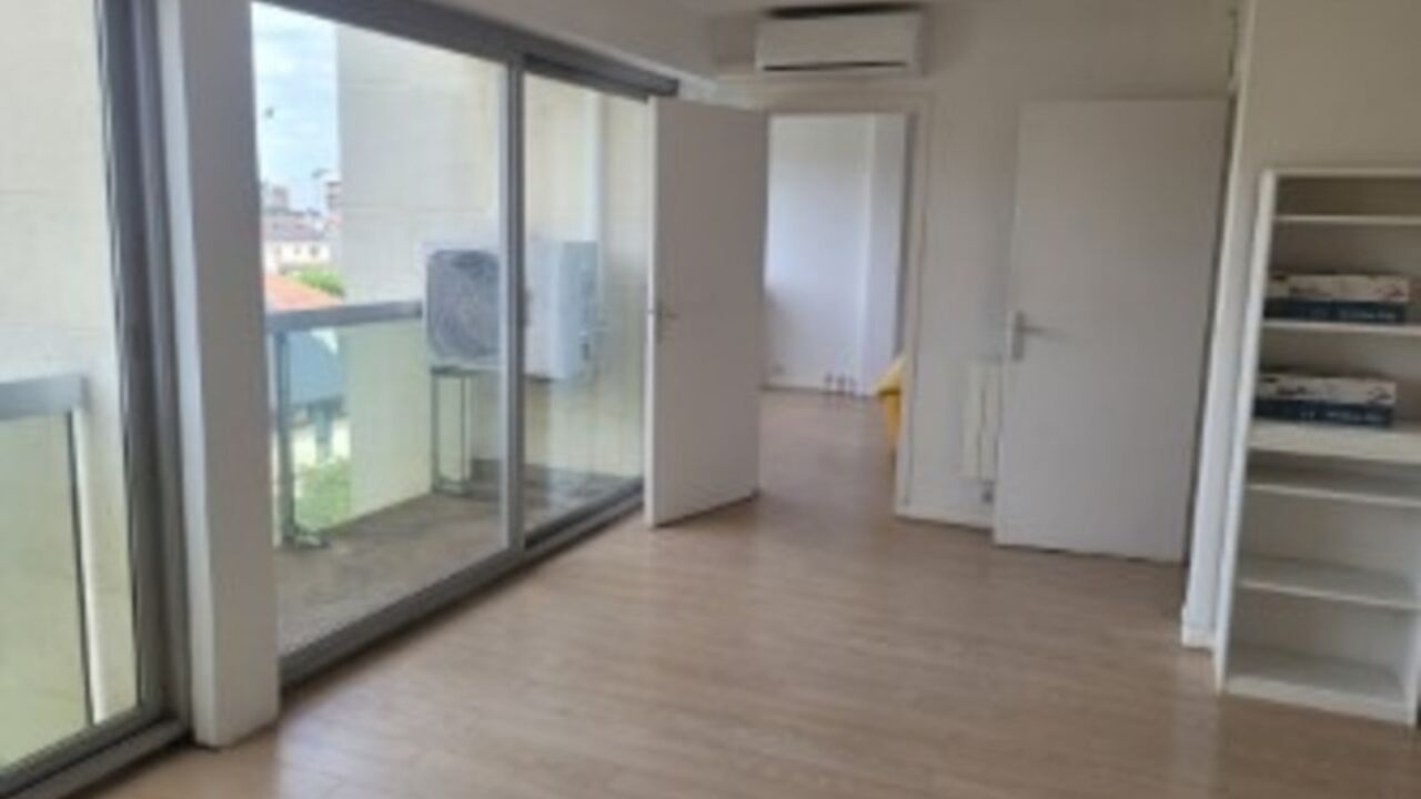 bureau 4 pièces 100 m2 à louer à Saint-Maur-des-Fossés (94100)