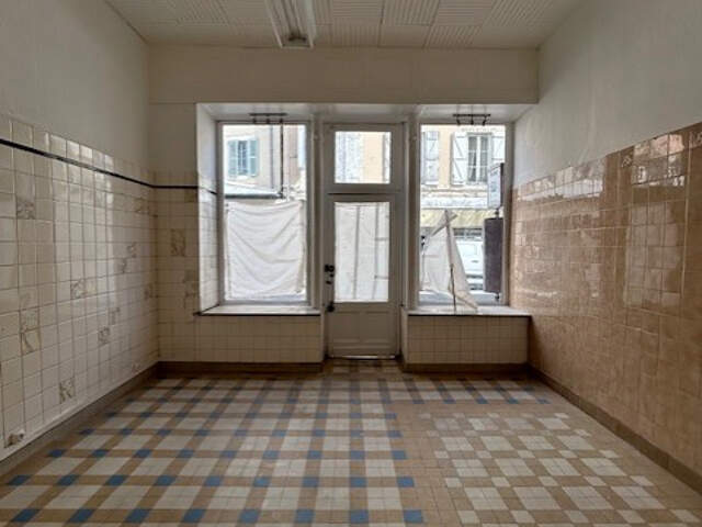 Murs commerciaux en très bon état entre Halles et Foirail — photo du bien