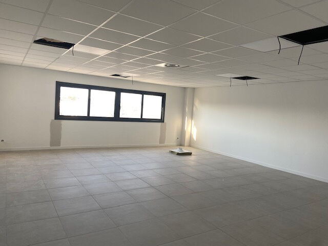Bureau  à louer Cabestany 66330