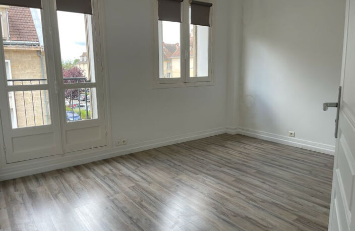 À acheter 148500 EUR à Beauvais : grand appartement F2 — photo 2