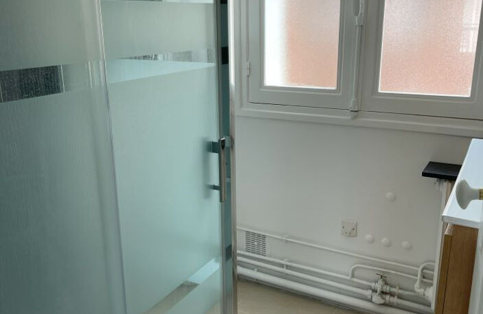 À acheter 148500 EUR à Beauvais : grand appartement F2 — photo 3