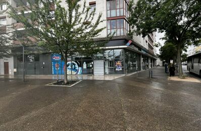 vente commerce 165 000 € à proximité de Sathonay-Camp (69580)