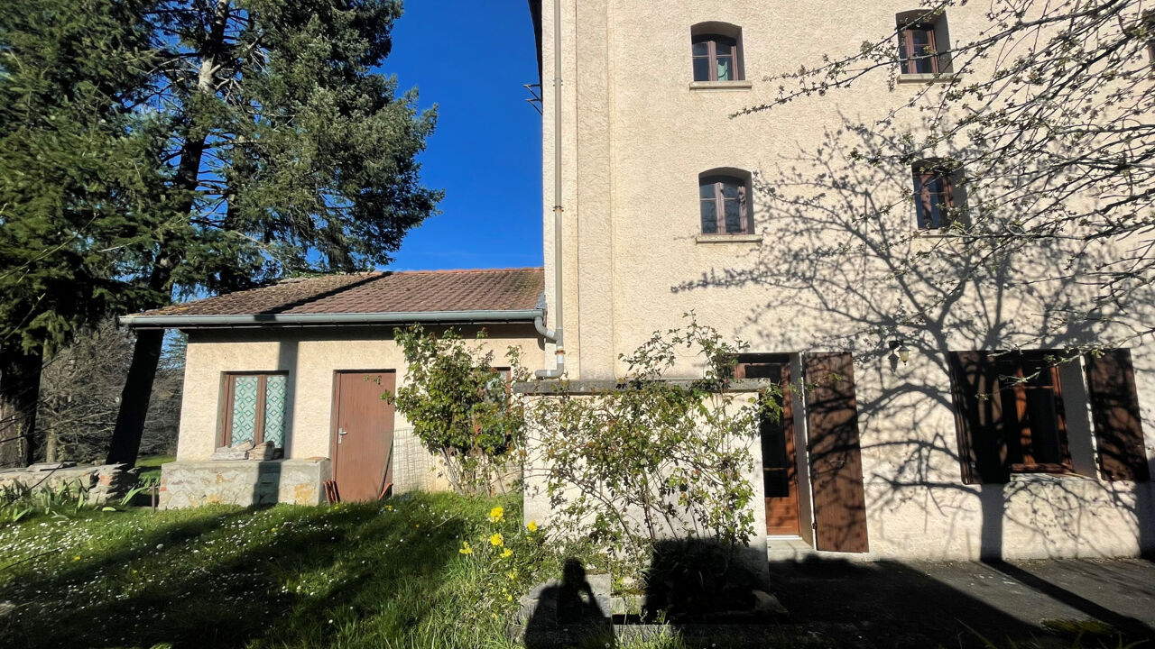 maison 8 pièces 180 m2 à vendre à Saint-Genest-Lerpt (42530)