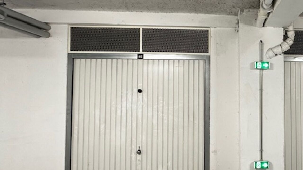 garage  pièces 43 m2 à vendre à Choisy-le-Roi (94600)