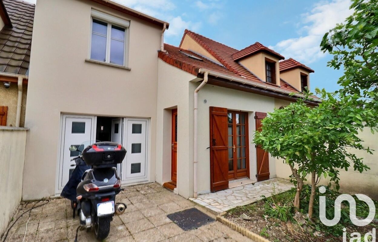 maison 4 pièces 81 m2 à vendre à Roissy-en-Brie (77680)