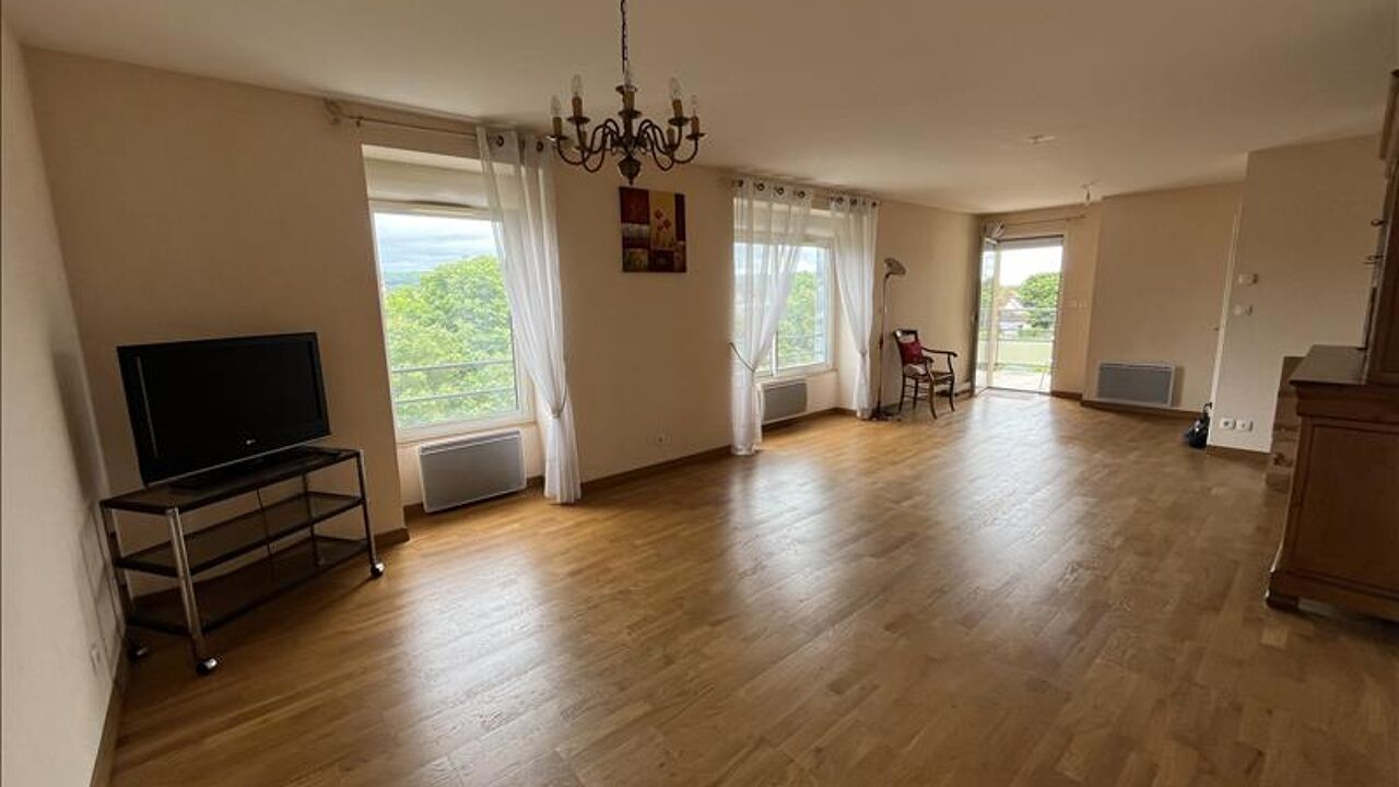 appartement 2 pièces 68 m2 à vendre à Saint-Amand-Montrond (18200)