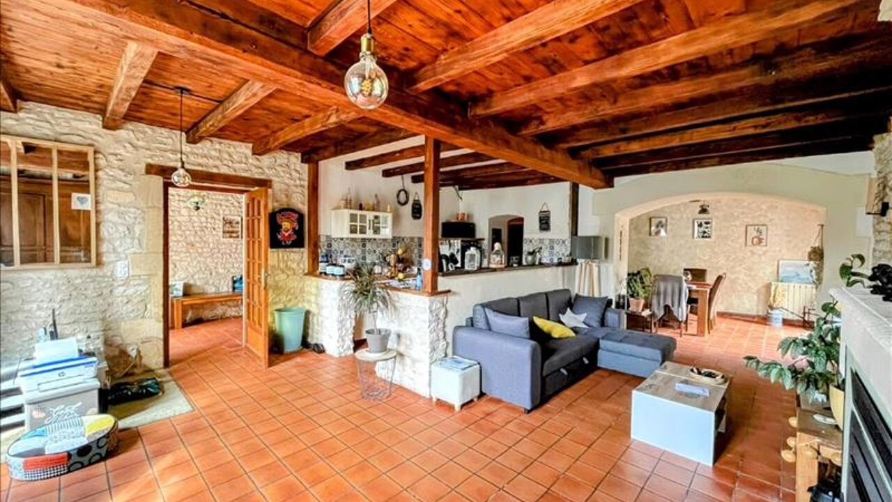 maison 4 pièces 156 m2 à vendre à Gimeux (16130)