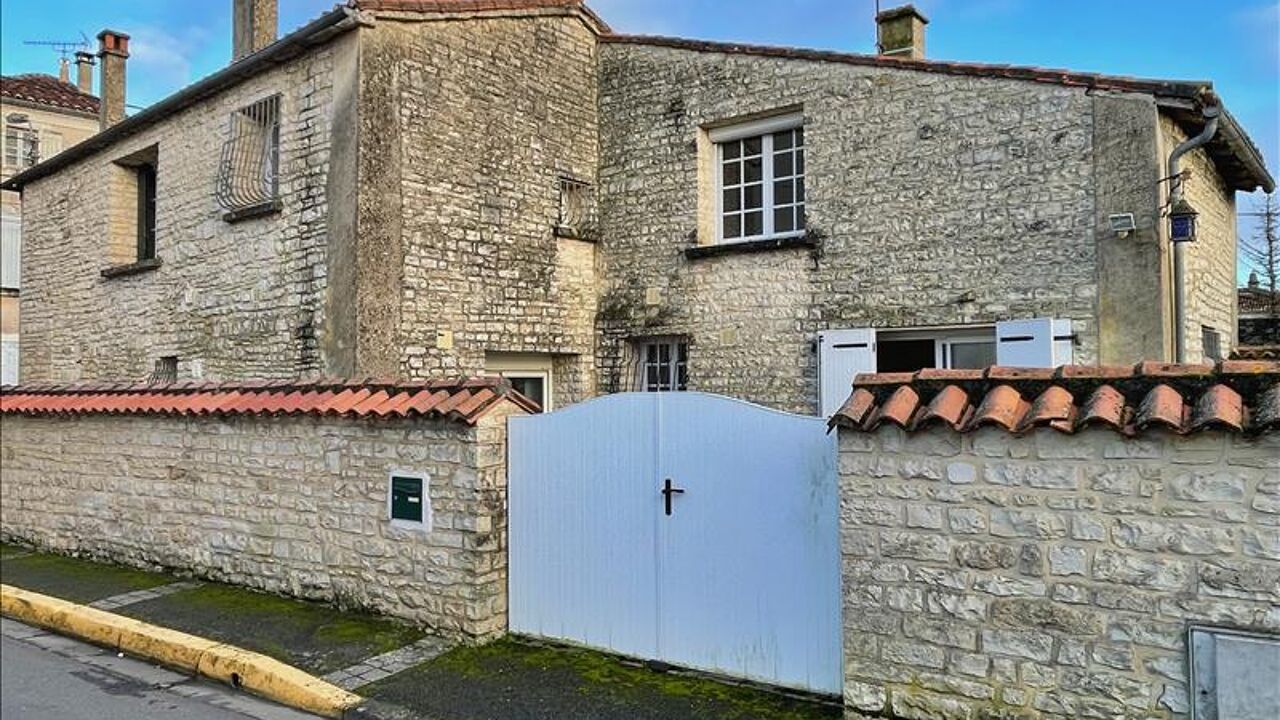 maison 5 pièces 117 m2 à vendre à Maine-de-Boixe (16230)