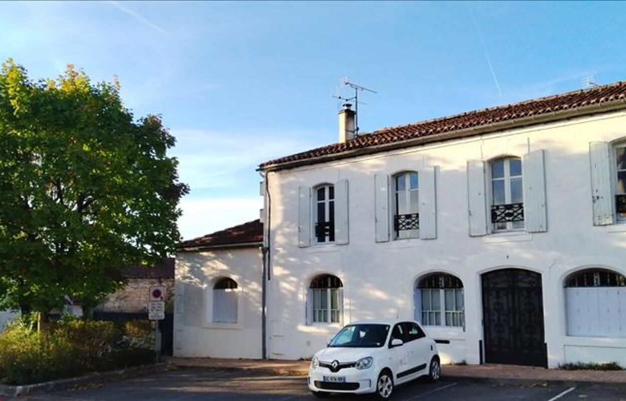 maison 6 pièces 199 m2 à vendre à Jarnac (16200)