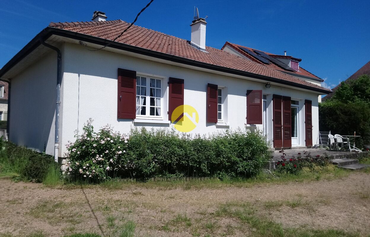 maison 4 pièces 83 m2 à vendre à Saint-Amand-Montrond (18200)