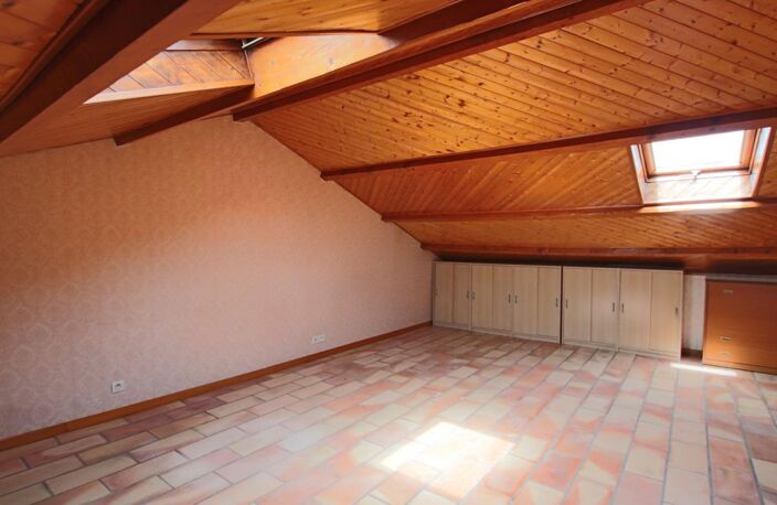 Maison À Vendre T6 Traversante 184 m² - Terrasse - Cave Secteur Coin Joli 13009 Marseille — photo 2