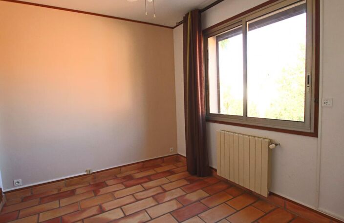Maison À Vendre T6 Traversante 184 m² - Terrasse - Cave Secteur Coin Joli 13009 Marseille — photo 4